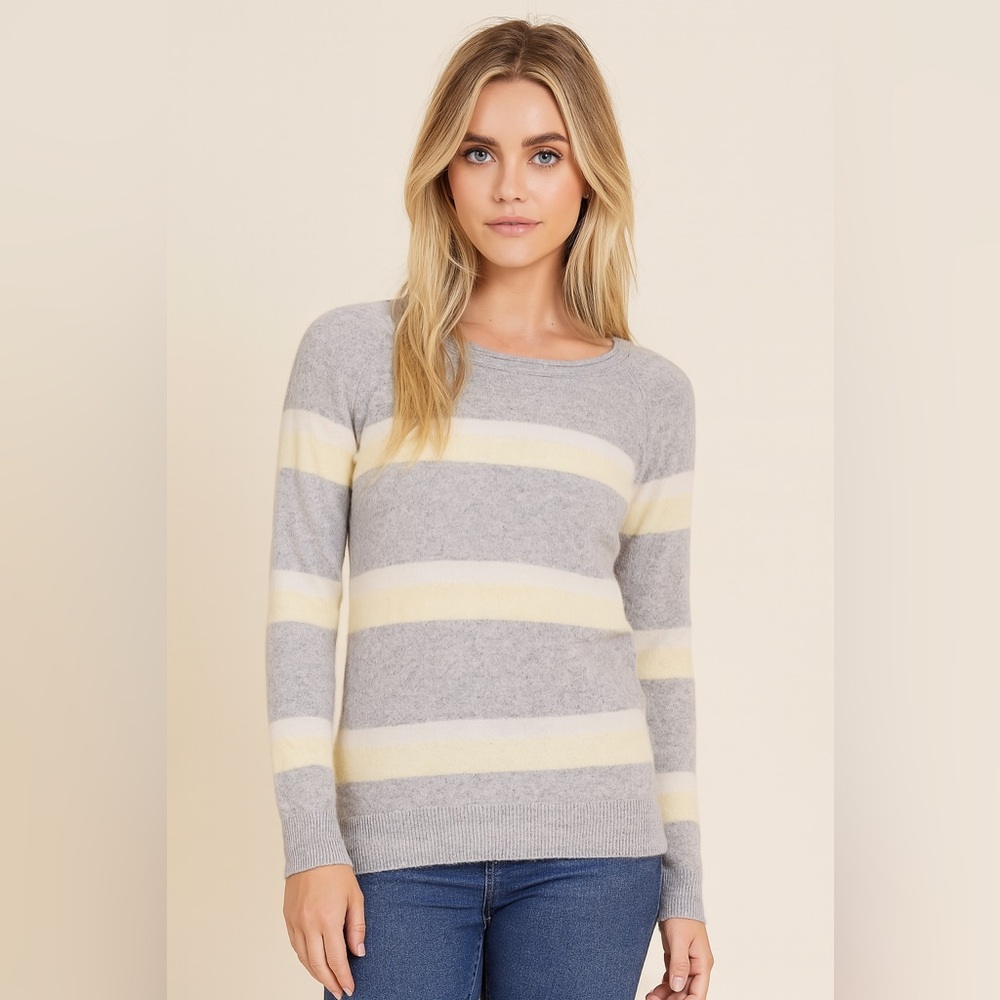 Aqua Cashmere Sweater, Size Medium